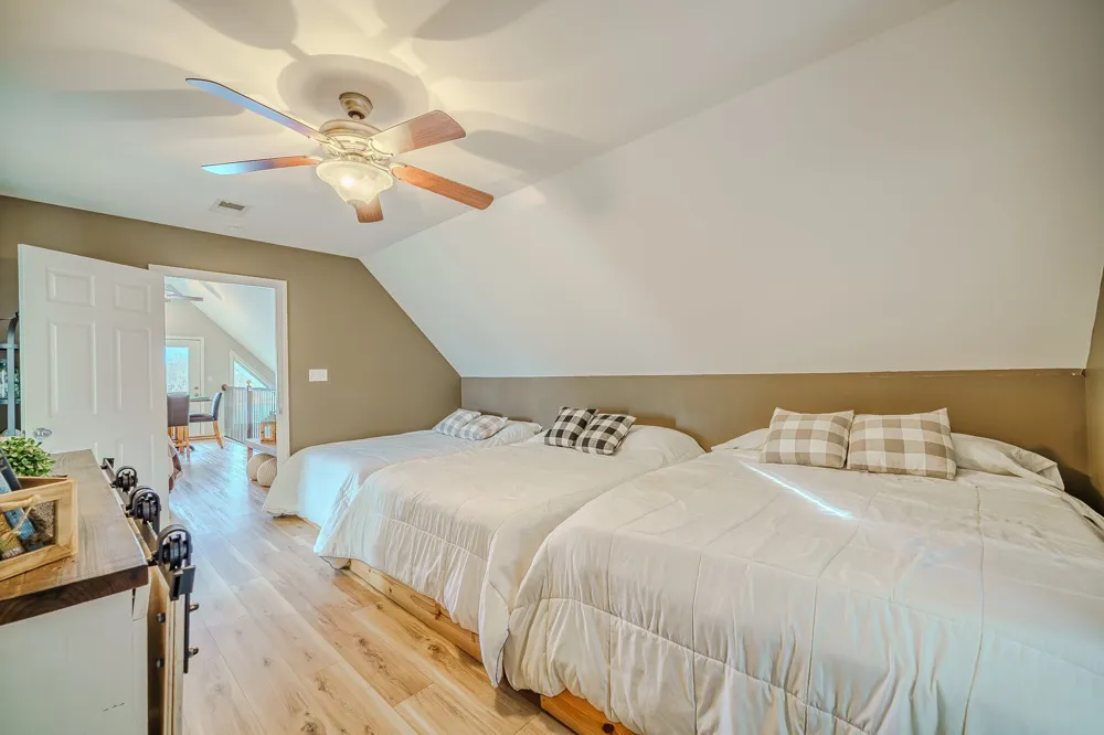 1458 Scenic Ln Bath Springs, TN 38311