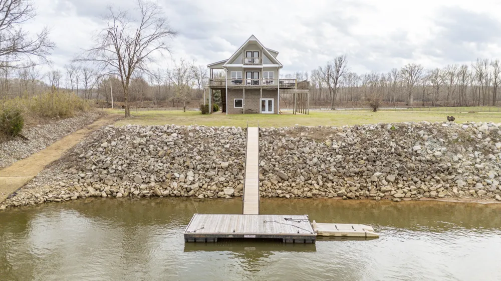 1458 Scenic Ln Bath Springs, TN 38311