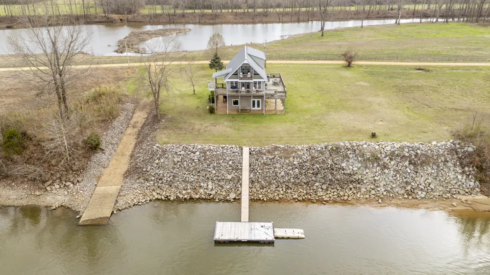 1458 Scenic Ln Bath Springs, TN 38311