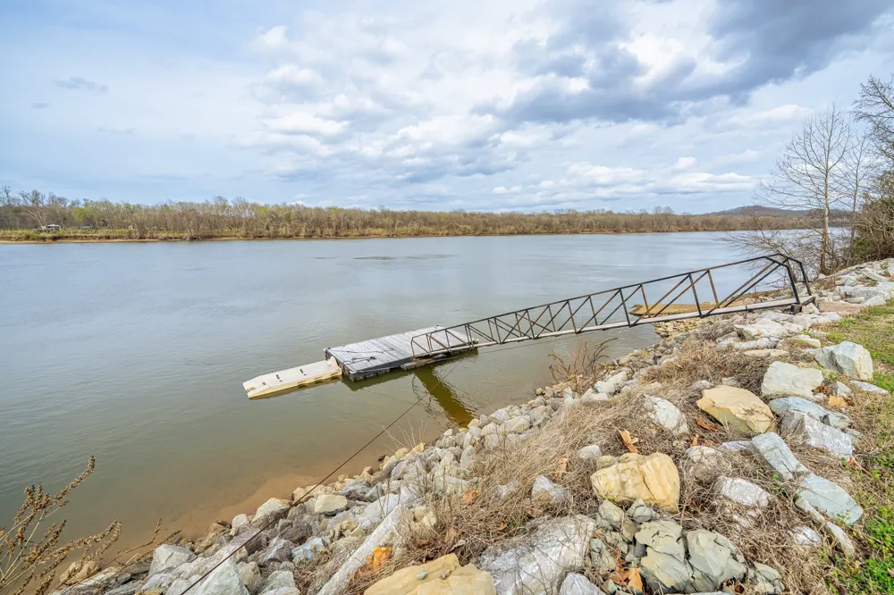 1458 Scenic Ln Bath Springs, TN 38311