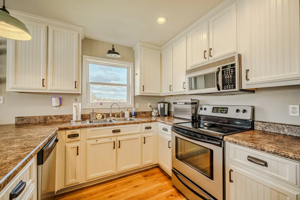 1458 Scenic Ln Bath Springs, TN 38311