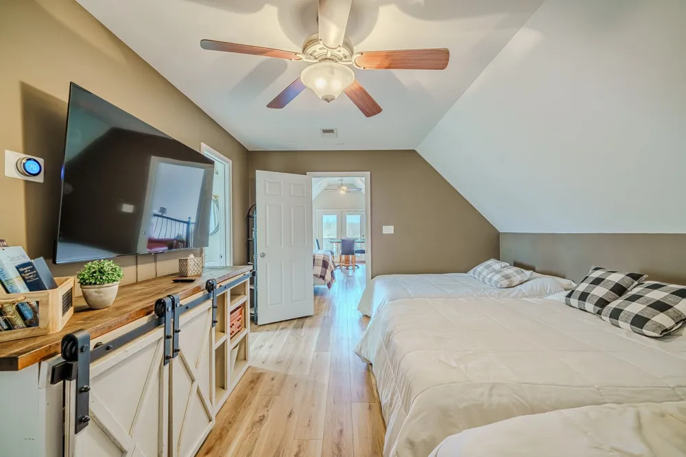1458 Scenic Ln Bath Springs, TN 38311