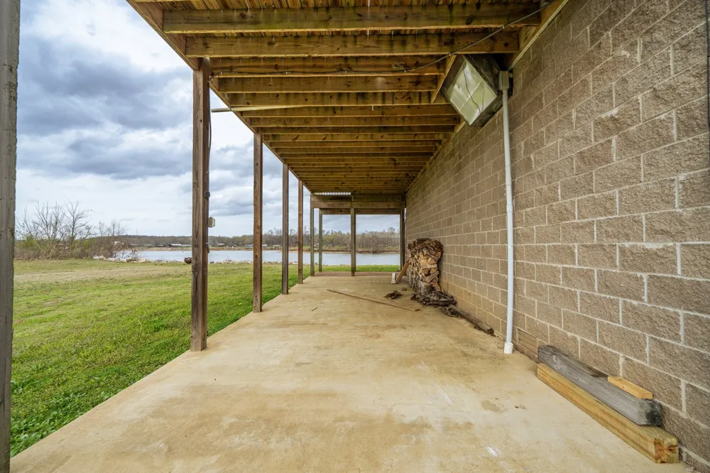 1458 Scenic Ln Bath Springs, TN 38311