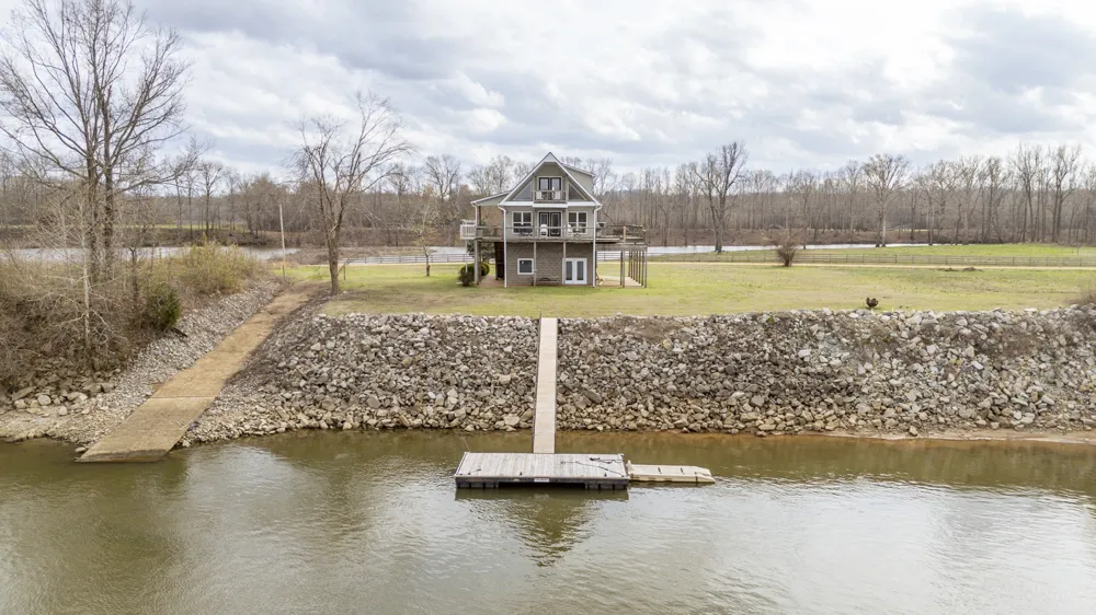 1458 Scenic Ln Bath Springs, TN 38311