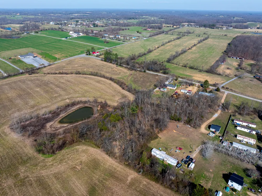 98 Andrea Ln Westmoreland, TN 37186