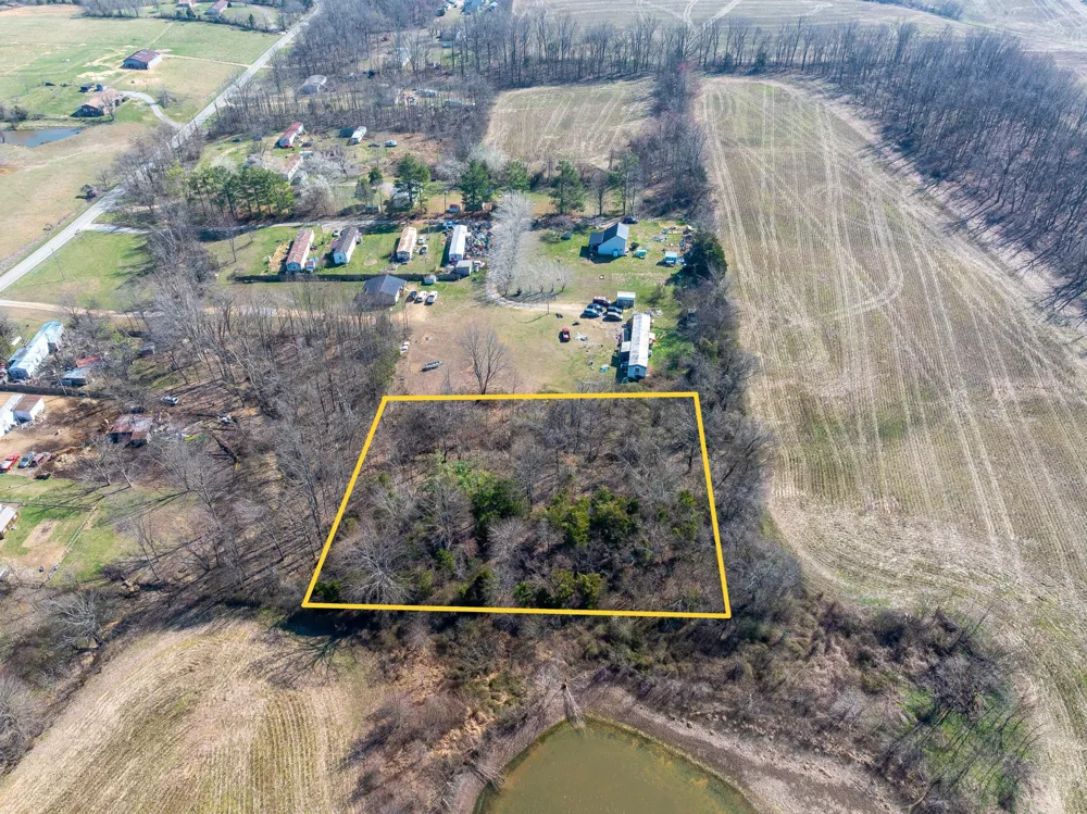 98 Andrea Ln Westmoreland, TN 37186