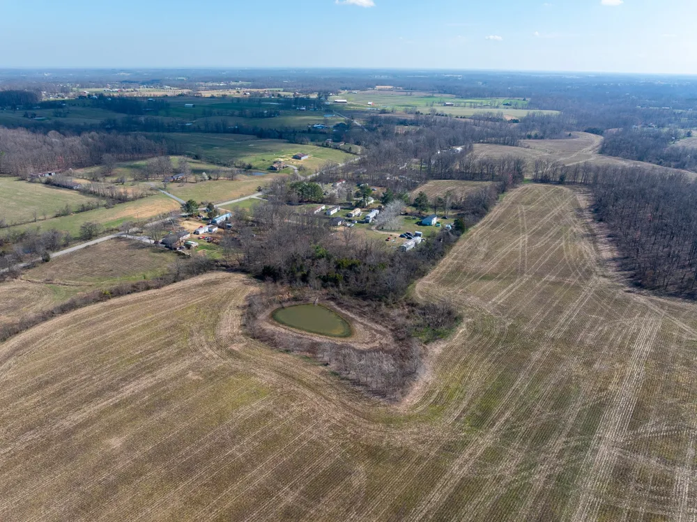 98 Andrea Ln Westmoreland, TN 37186