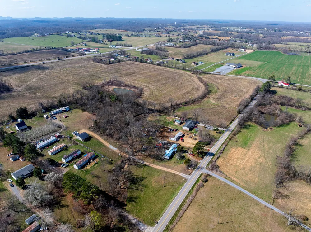 98 Andrea Ln Westmoreland, TN 37186