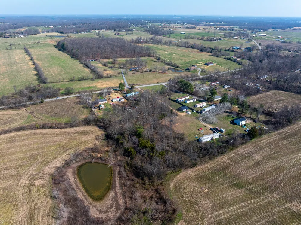 98 Andrea Ln Westmoreland, TN 37186