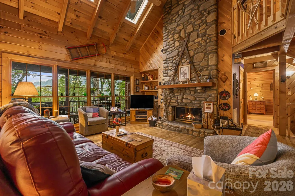 215 Goldenleaf Road Mars Hill, NC 28754