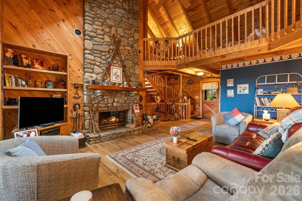 215 Goldenleaf Road Mars Hill, NC 28754