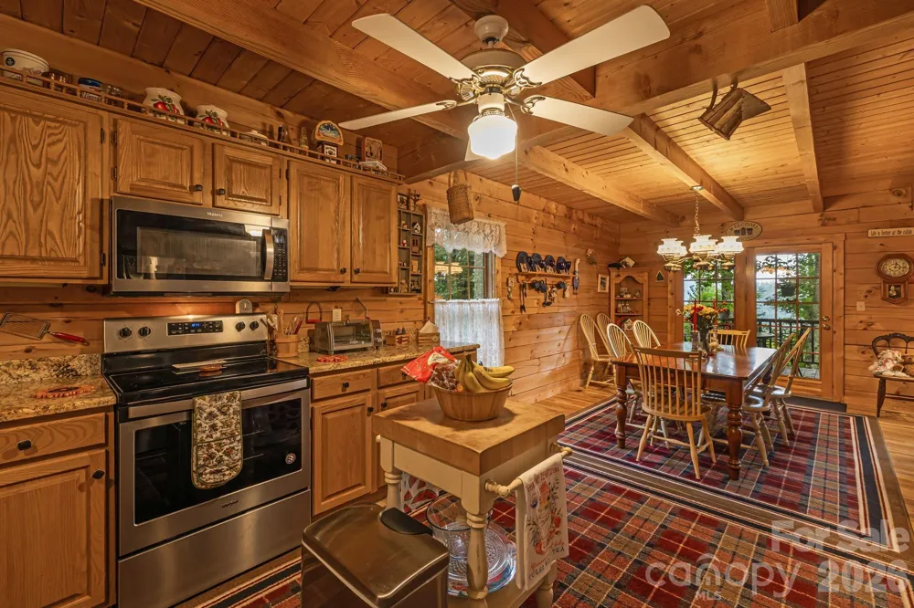 215 Goldenleaf Road Mars Hill, NC 28754