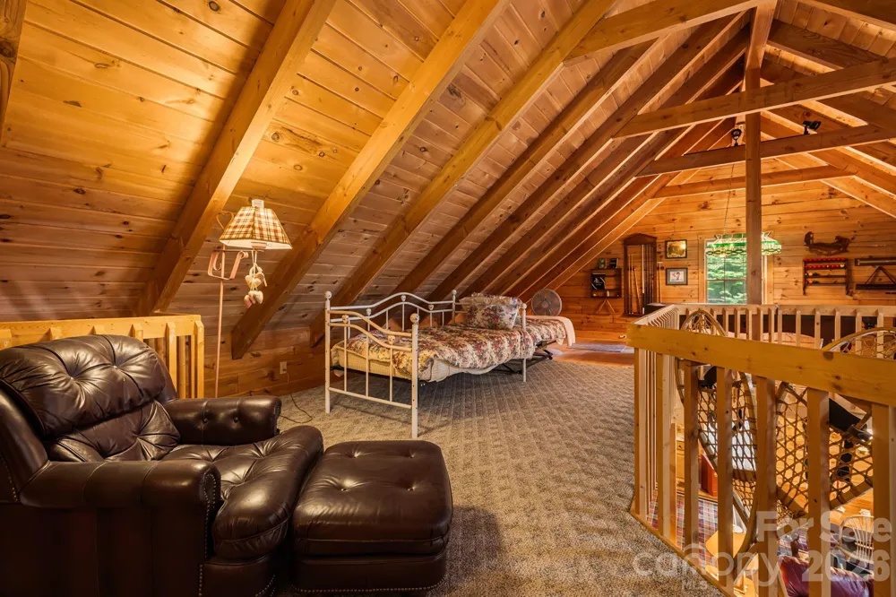 215 Goldenleaf Road Mars Hill, NC 28754