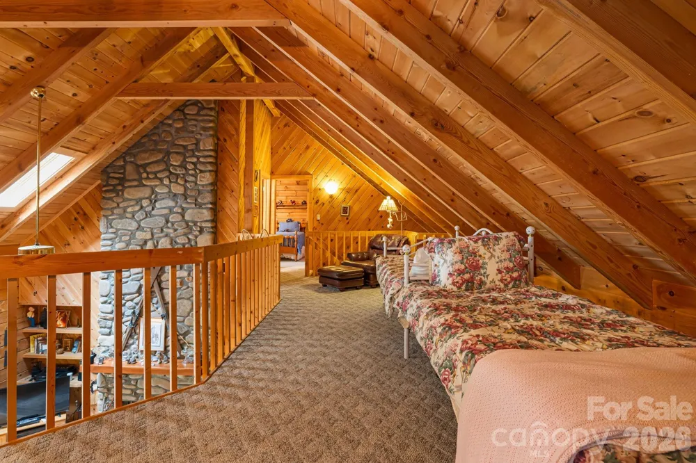215 Goldenleaf Road Mars Hill, NC 28754