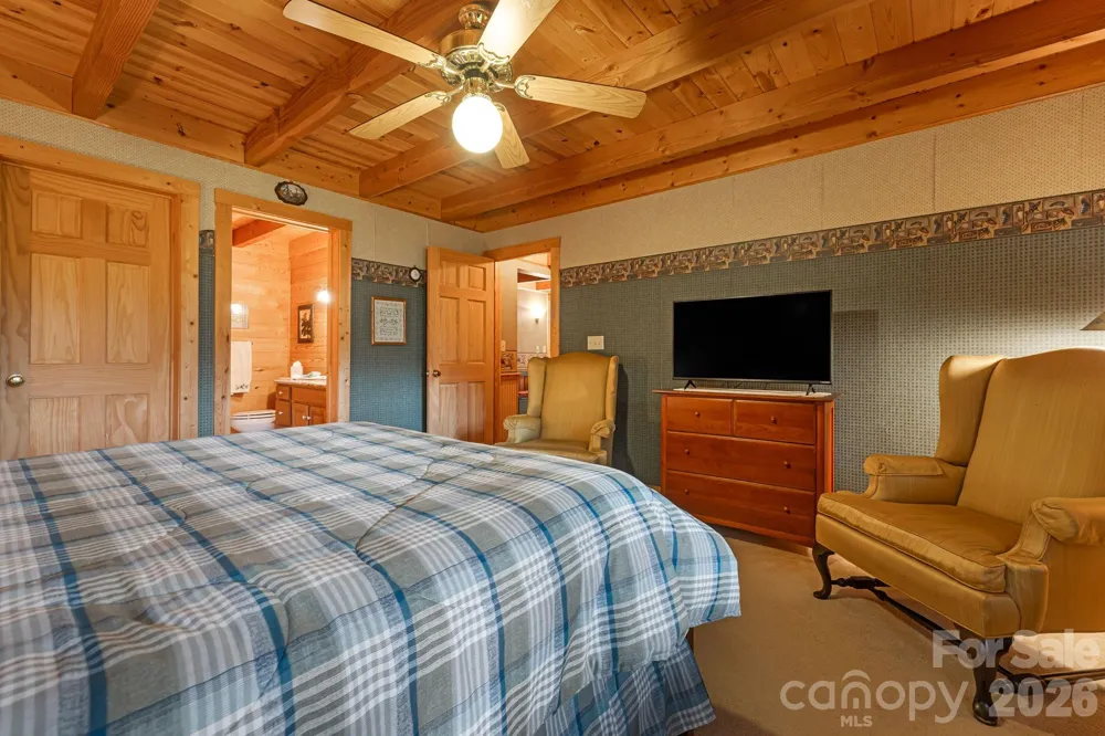 215 Goldenleaf Road Mars Hill, NC 28754