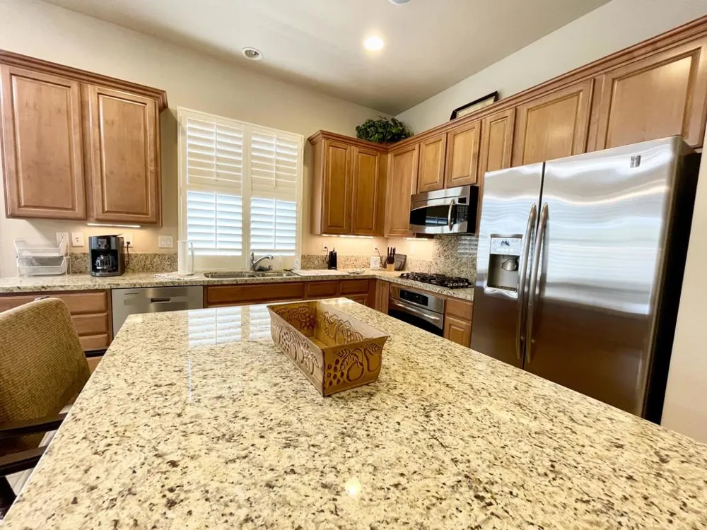 81677 Avenida Parito Indio, CA 92203