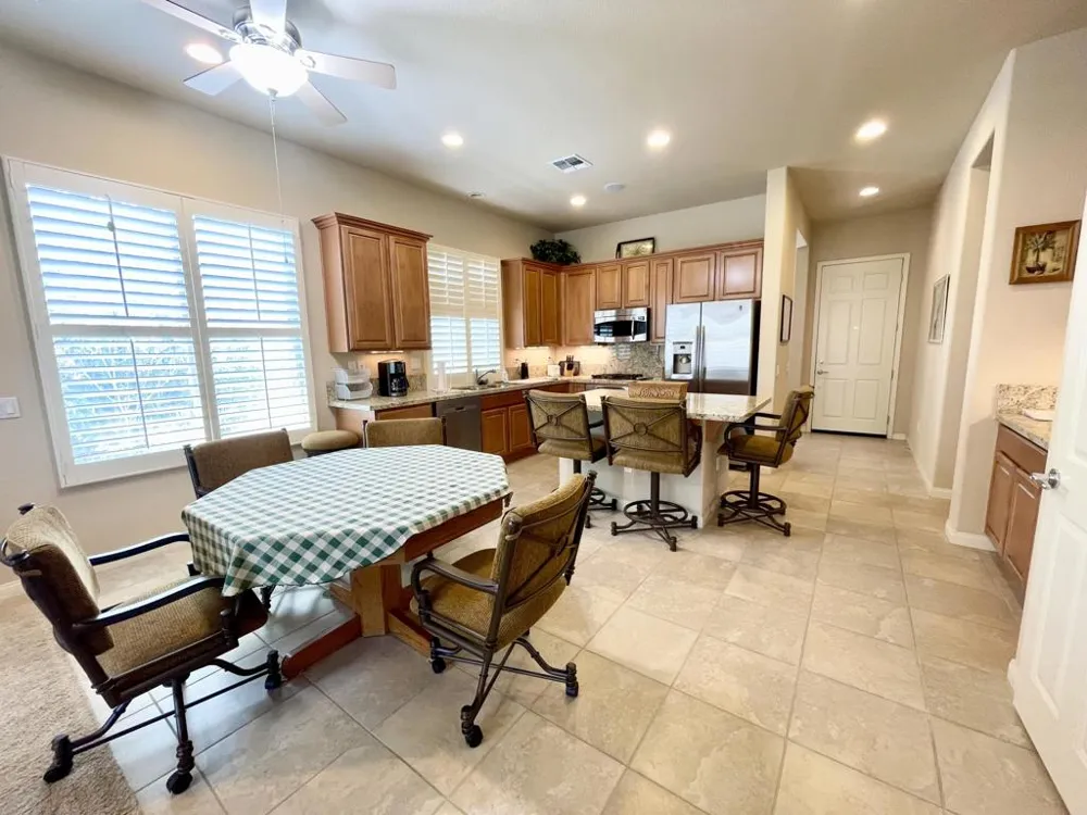 81677 Avenida Parito Indio, CA 92203