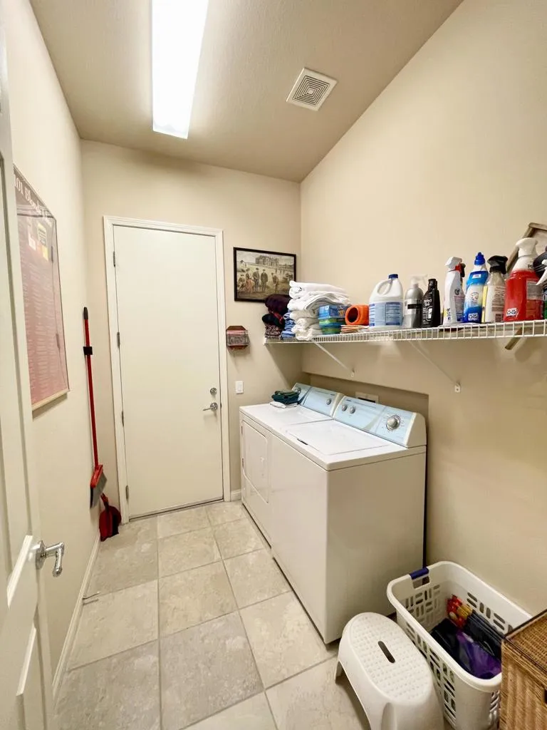 81677 Avenida Parito Indio, CA 92203