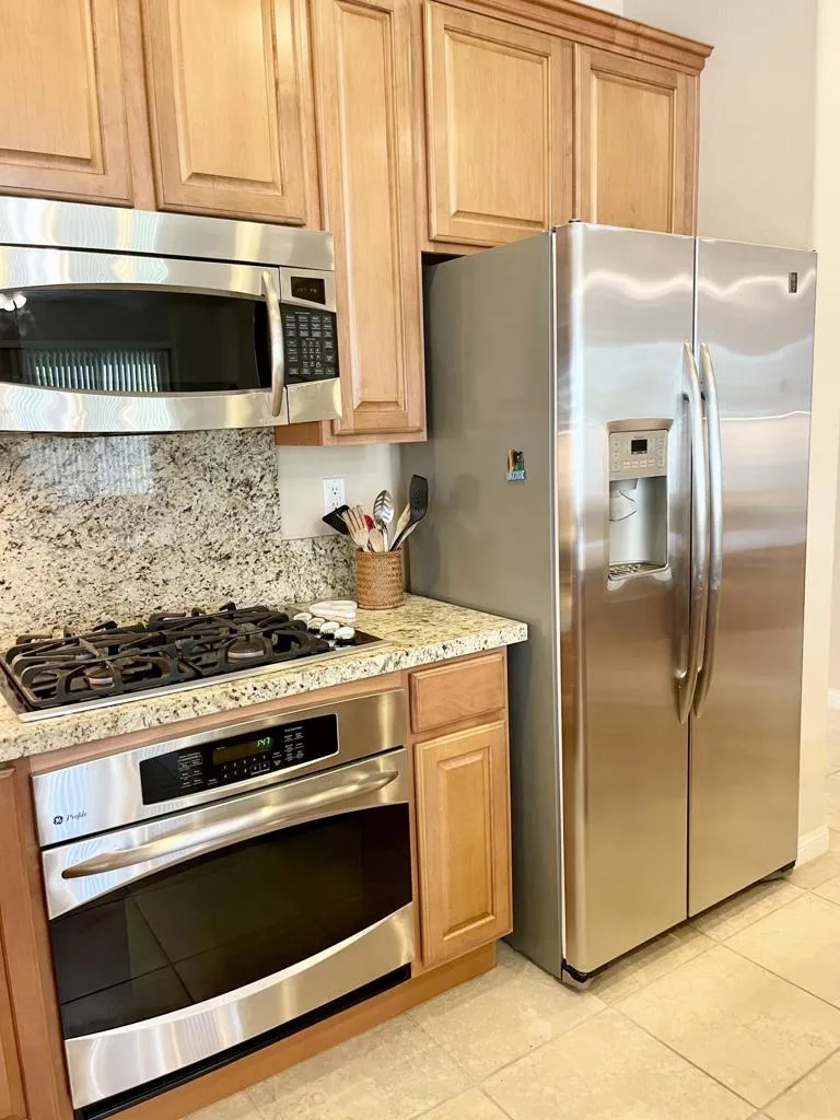 81677 Avenida Parito Indio, CA 92203