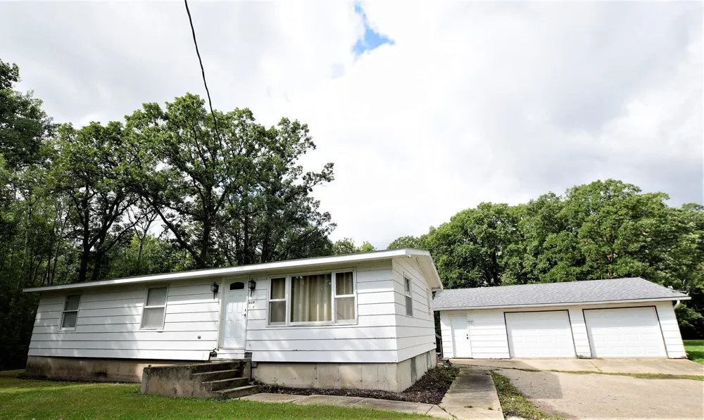 809 11th Avenue SE Roseau, MN 56751
