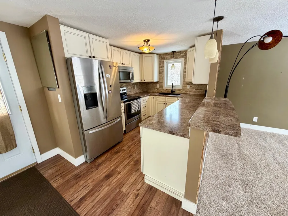 809 11th Avenue SE Roseau, MN 56751