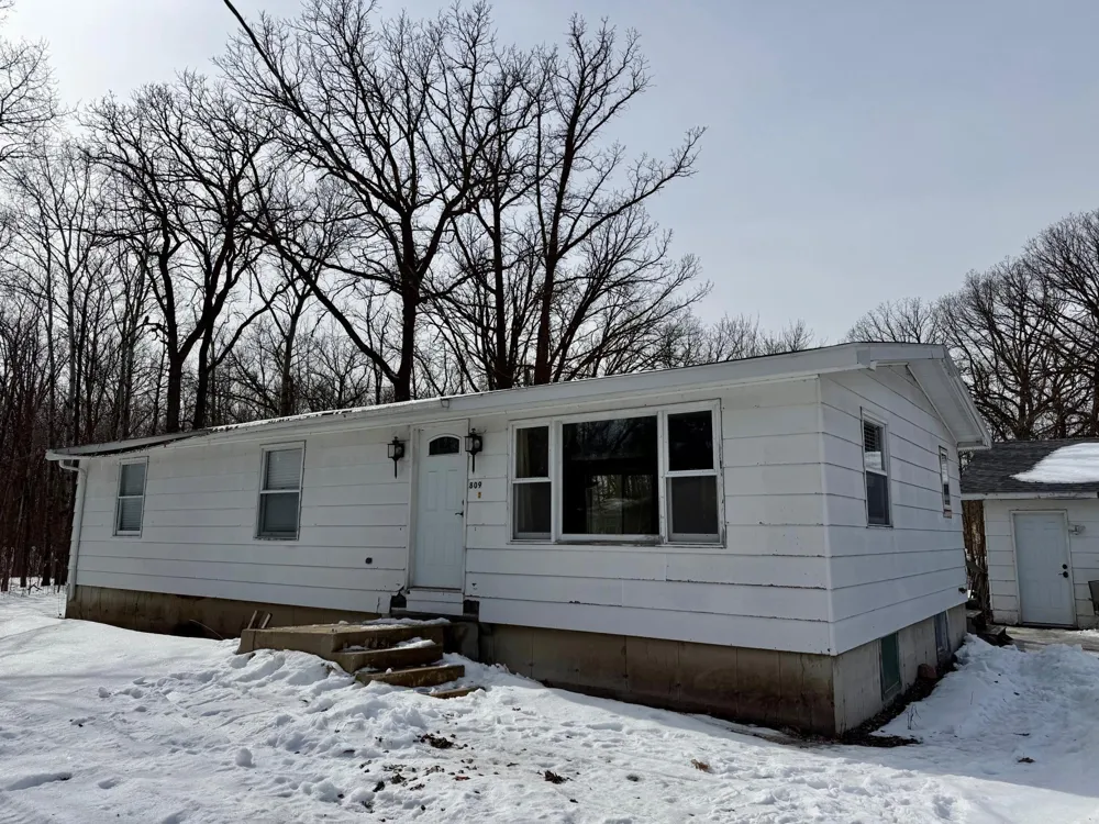 809 11th Avenue SE Roseau, MN 56751