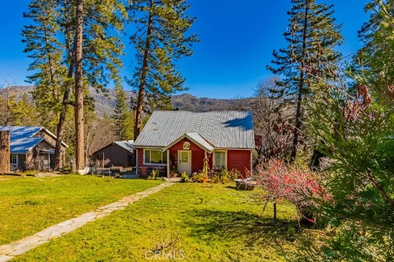 32827 Road 222 North Fork, CA 93643