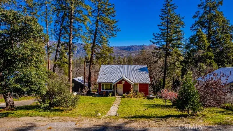 32827 Road 222 North Fork, CA 93643