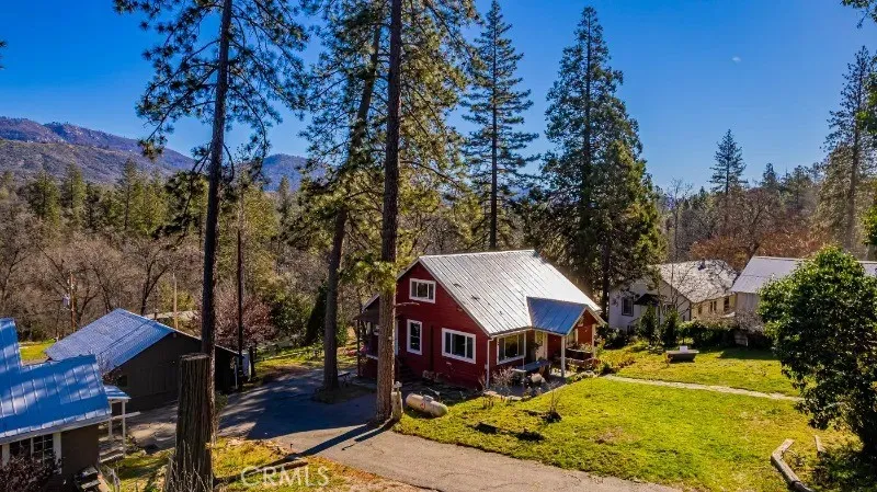 32827 Road 222 North Fork, CA 93643
