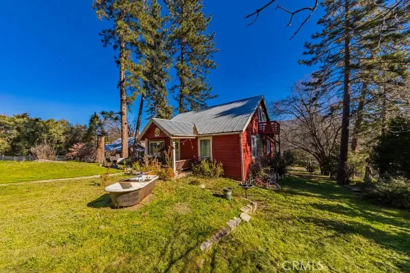 32827 Road 222 North Fork, CA 93643