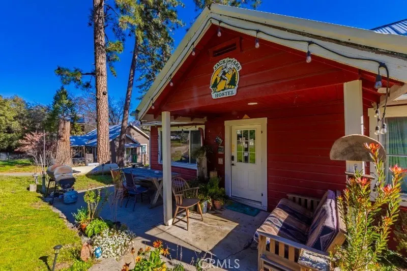 32827 Road 222 North Fork, CA 93643