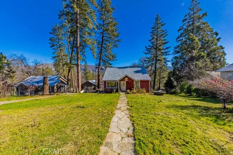32827 Road 222 North Fork, CA 93643