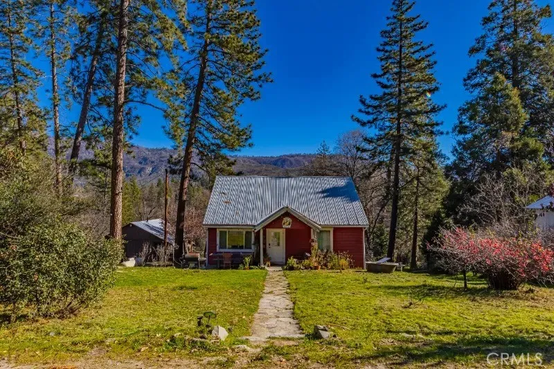 32827 Road 222 North Fork, CA 93643