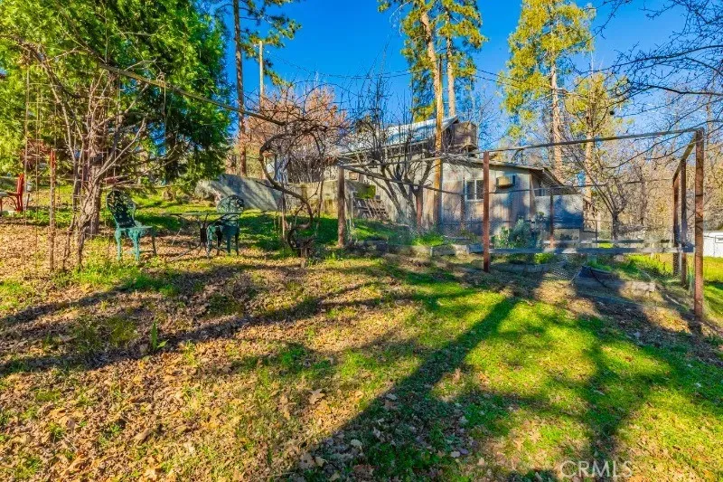 32827 Road 222 North Fork, CA 93643