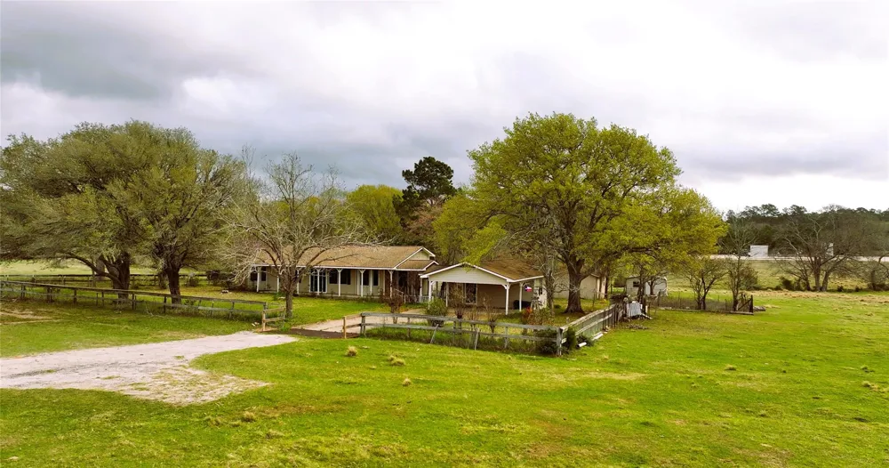 20136 Moriarty Road Richards, TX 77873