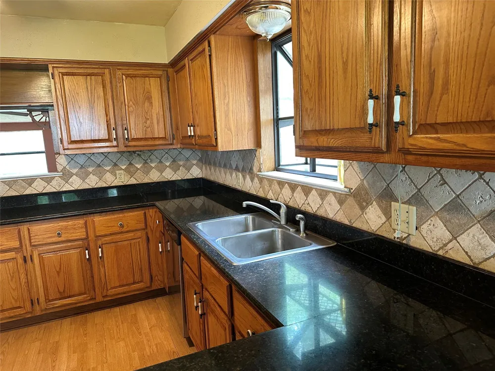 20136 Moriarty Road Richards, TX 77873