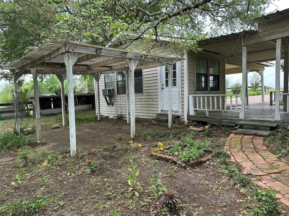 20136 Moriarty Road Richards, TX 77873