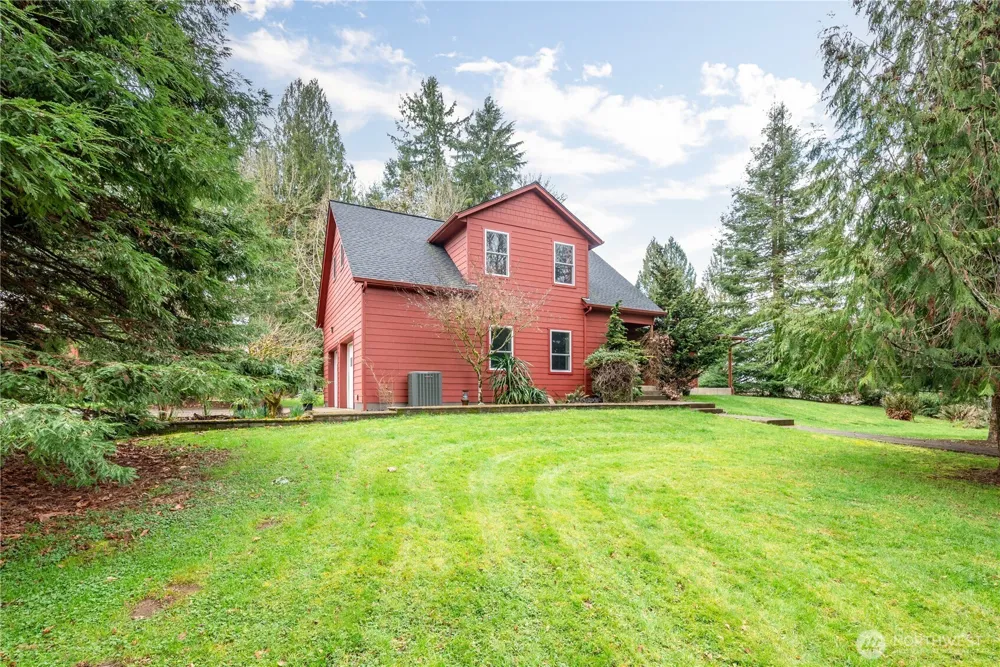 180 Trinity Drive Castle Rock, WA 98611