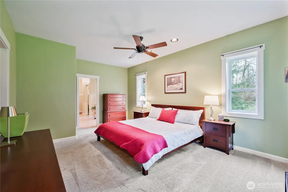 180 Trinity Drive Castle Rock, WA 98611