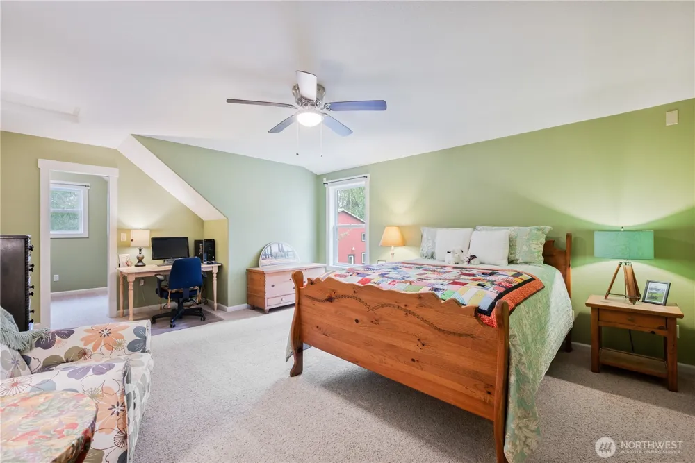 180 Trinity Drive Castle Rock, WA 98611