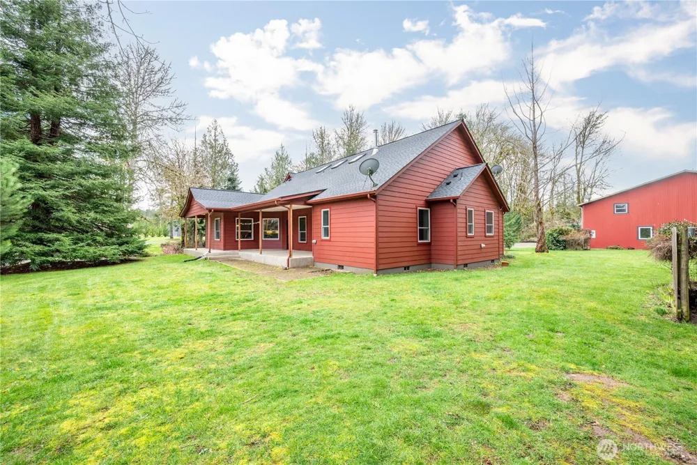 180 Trinity Drive Castle Rock, WA 98611