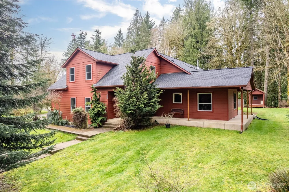 180 Trinity Drive Castle Rock, WA 98611