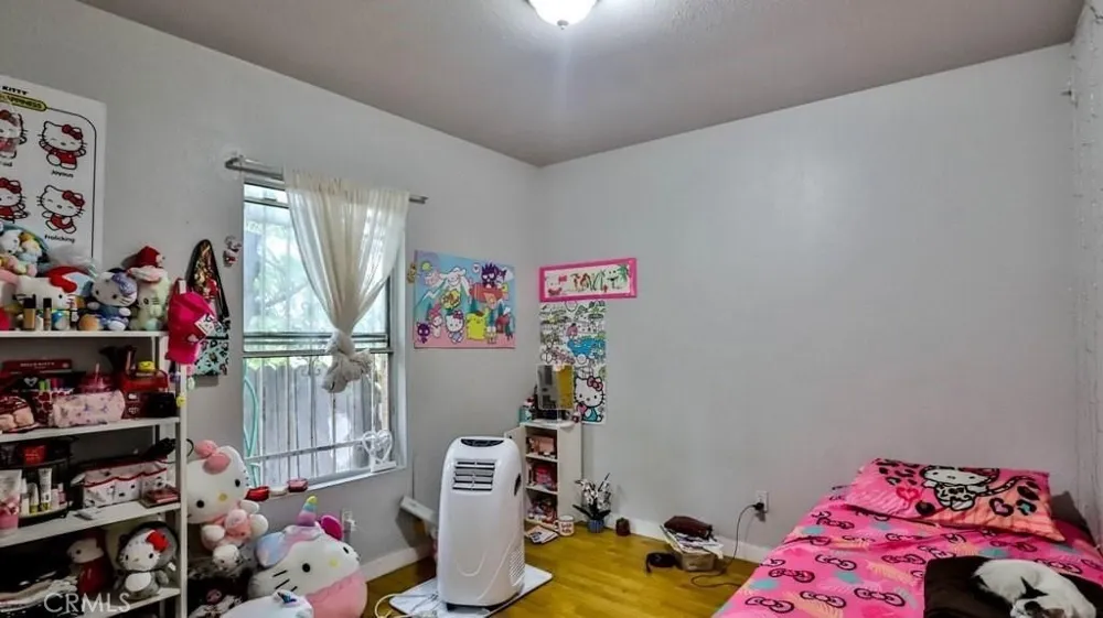 6414 S Hoover Street Los Angeles, CA 90044