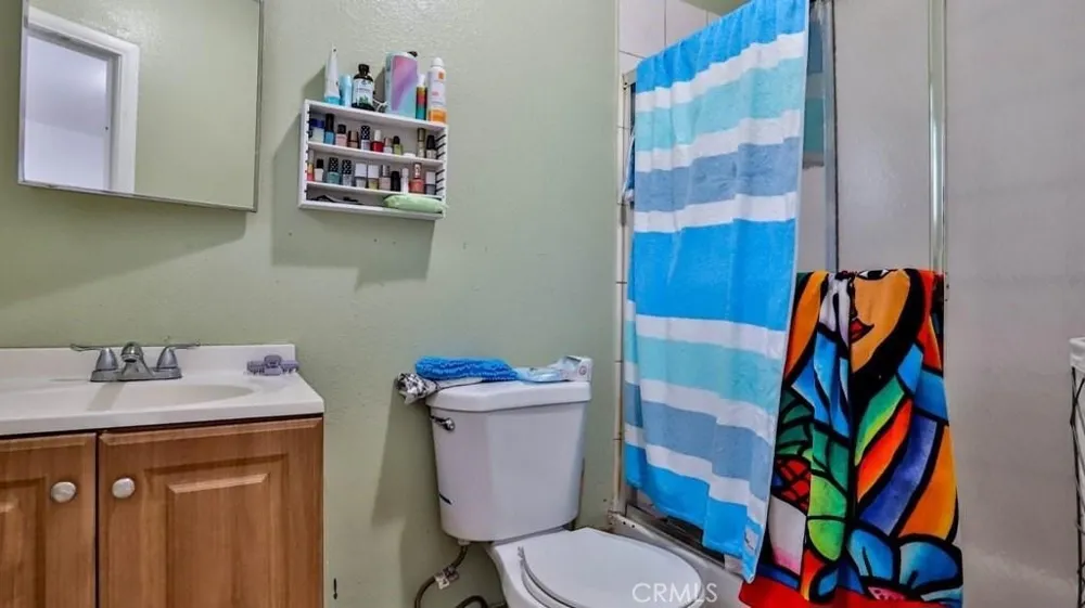 6414 S Hoover Street Los Angeles, CA 90044