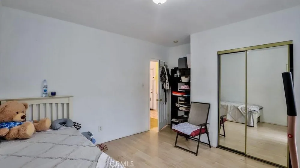 6414 S Hoover Street Los Angeles, CA 90044