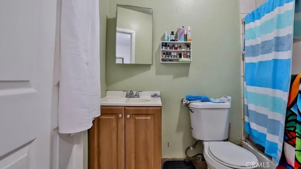 6414 S Hoover Street Los Angeles, CA 90044