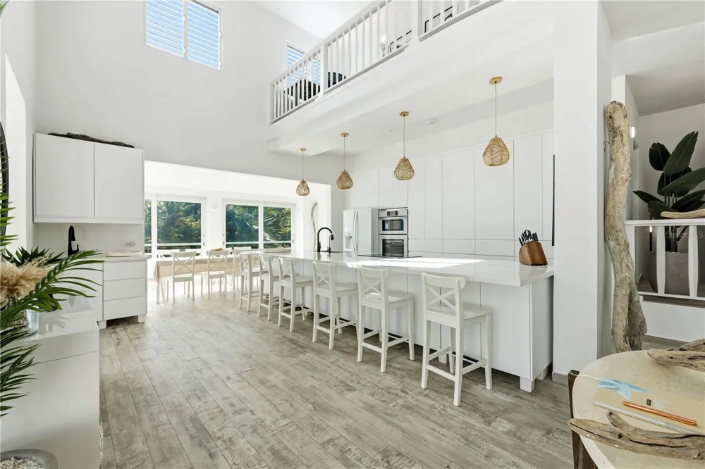 32 SHELL CASTLE Humacao, PR 00791