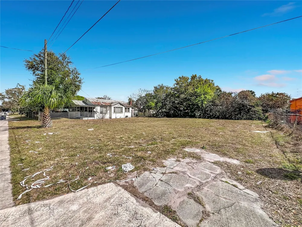 2471 GREENWAY STREET Sanford, FL 32771