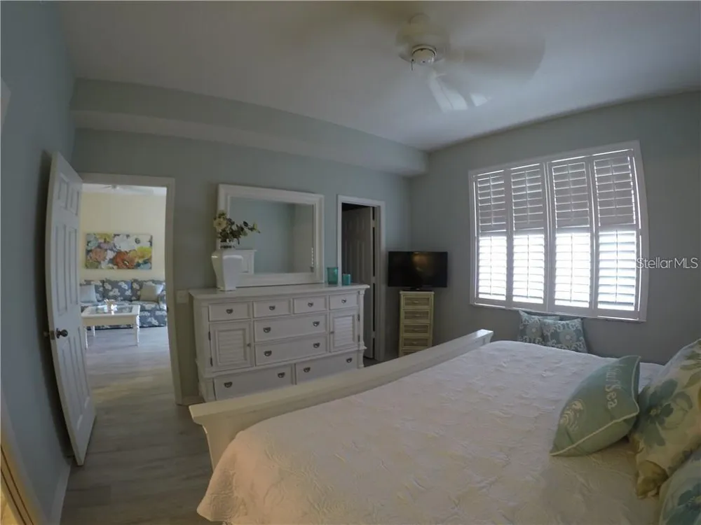 4270 CASTLEBRIDGE LANE #1714B1 Sarasota, FL 34238