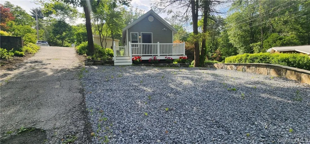 11 Curry Road Mahopac, NY 10541
